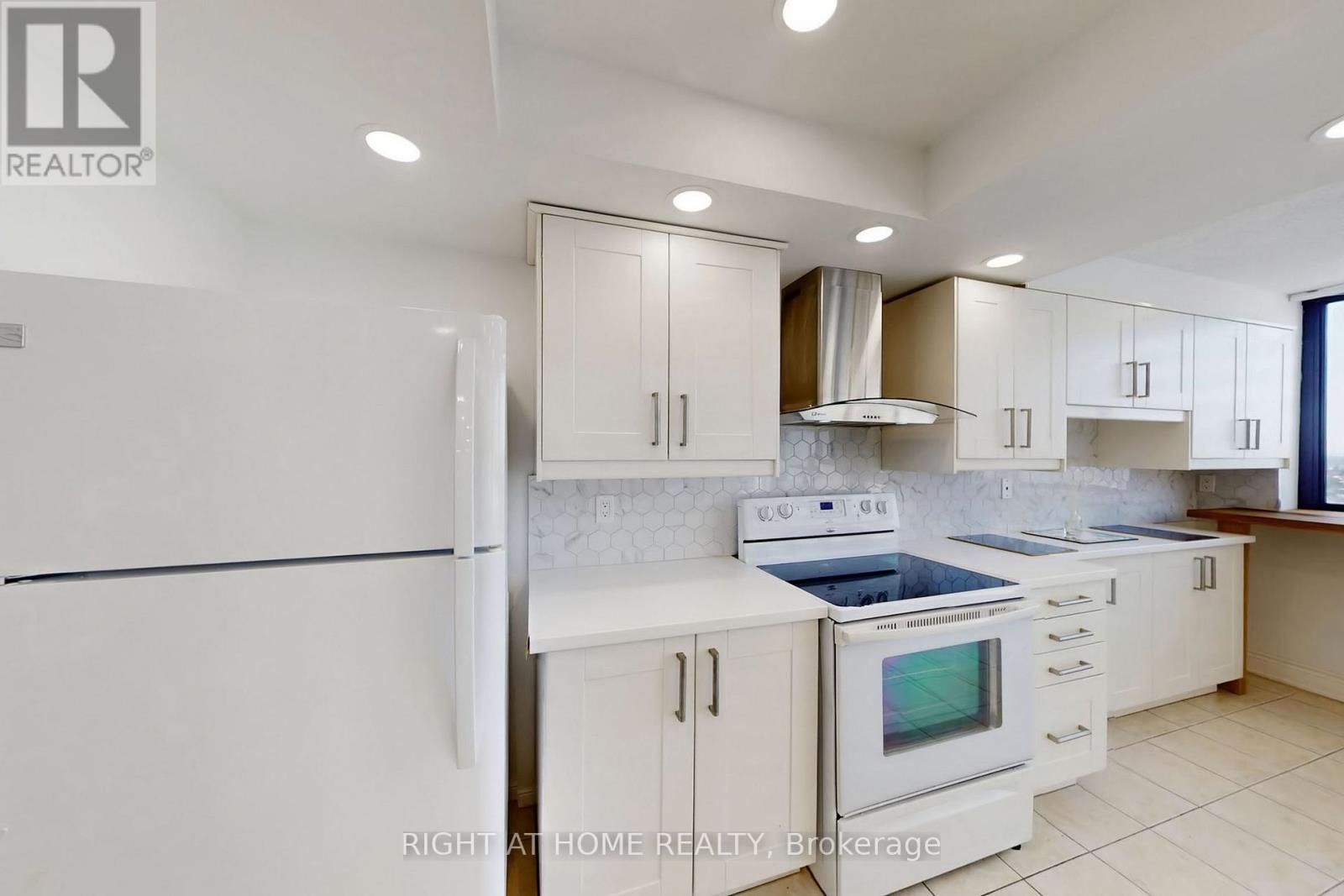 2009 - 40 Richview Road, Toronto, Ontario  M9A 5C1 - Photo 17 - W12834082