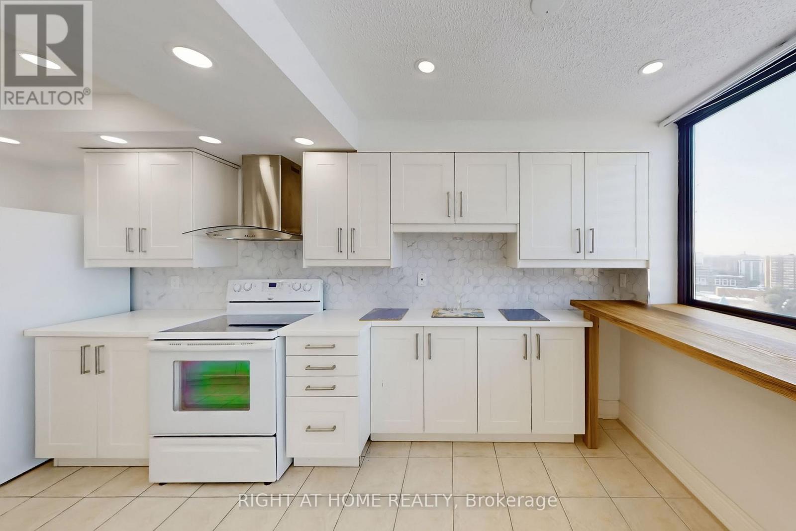 2009 - 40 Richview Road, Toronto, Ontario  M9A 5C1 - Photo 18 - W12834082