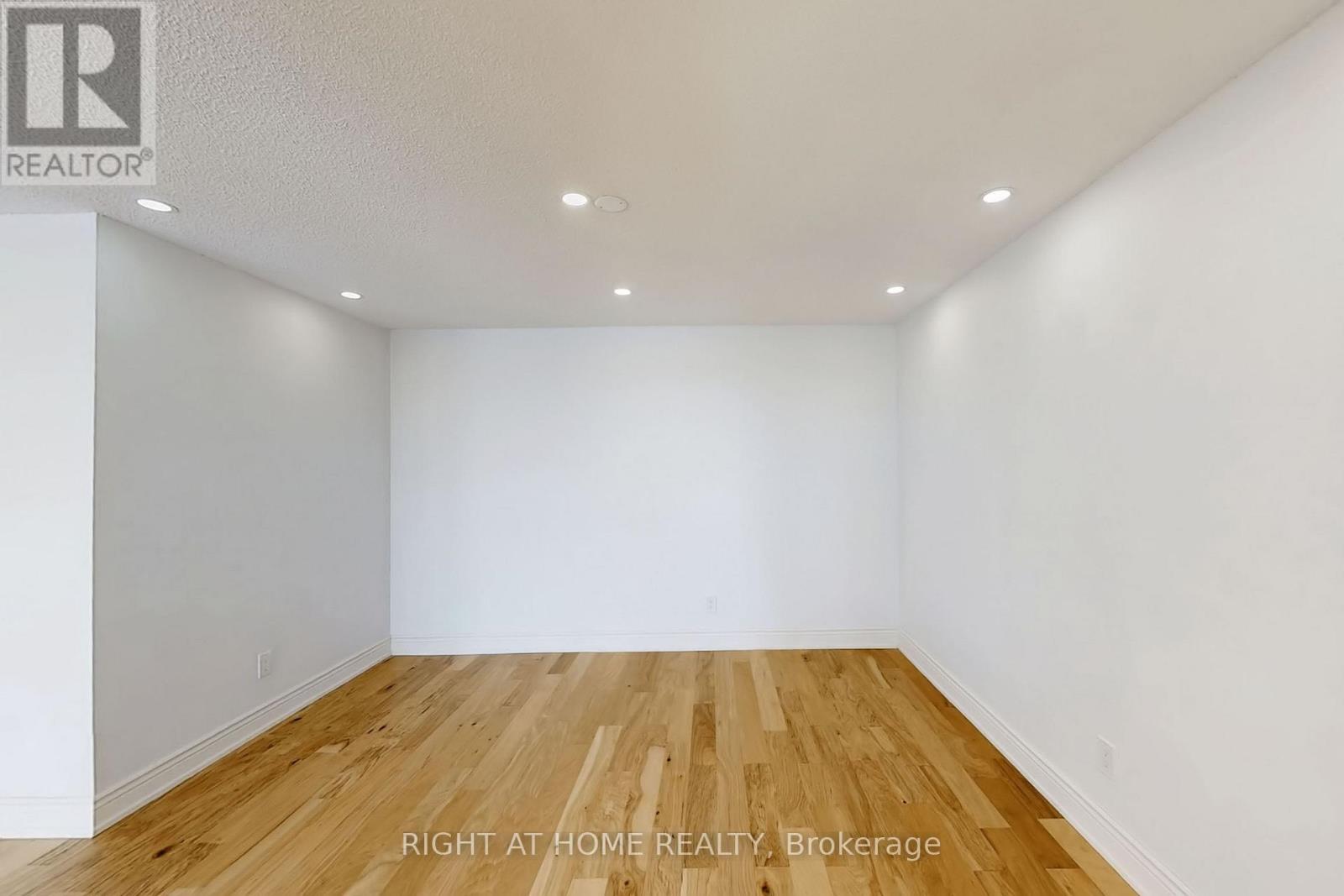 2009 - 40 Richview Road, Toronto, Ontario  M9A 5C1 - Photo 21 - W12834082