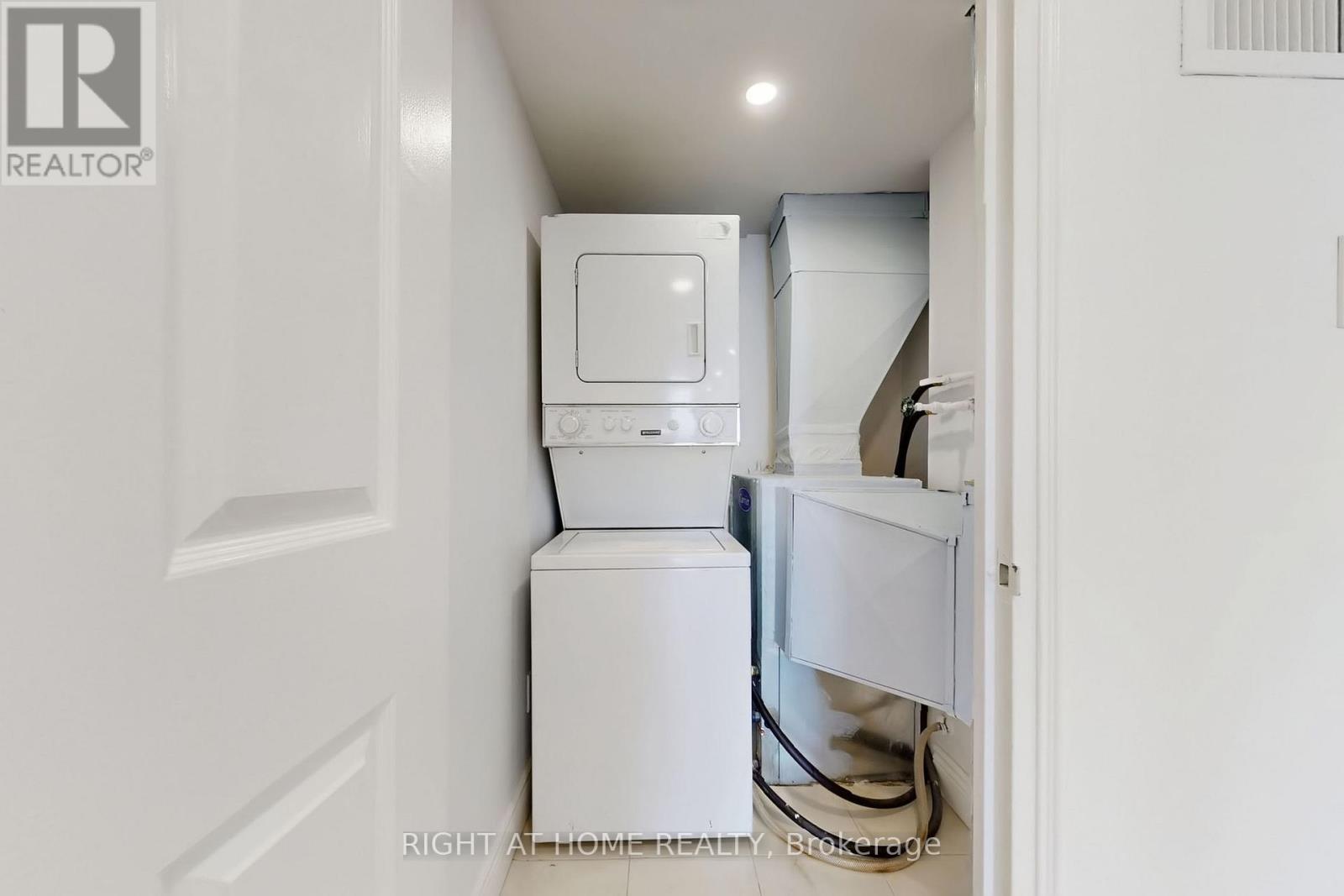 2009 - 40 Richview Road, Toronto, Ontario  M9A 5C1 - Photo 36 - W12834082