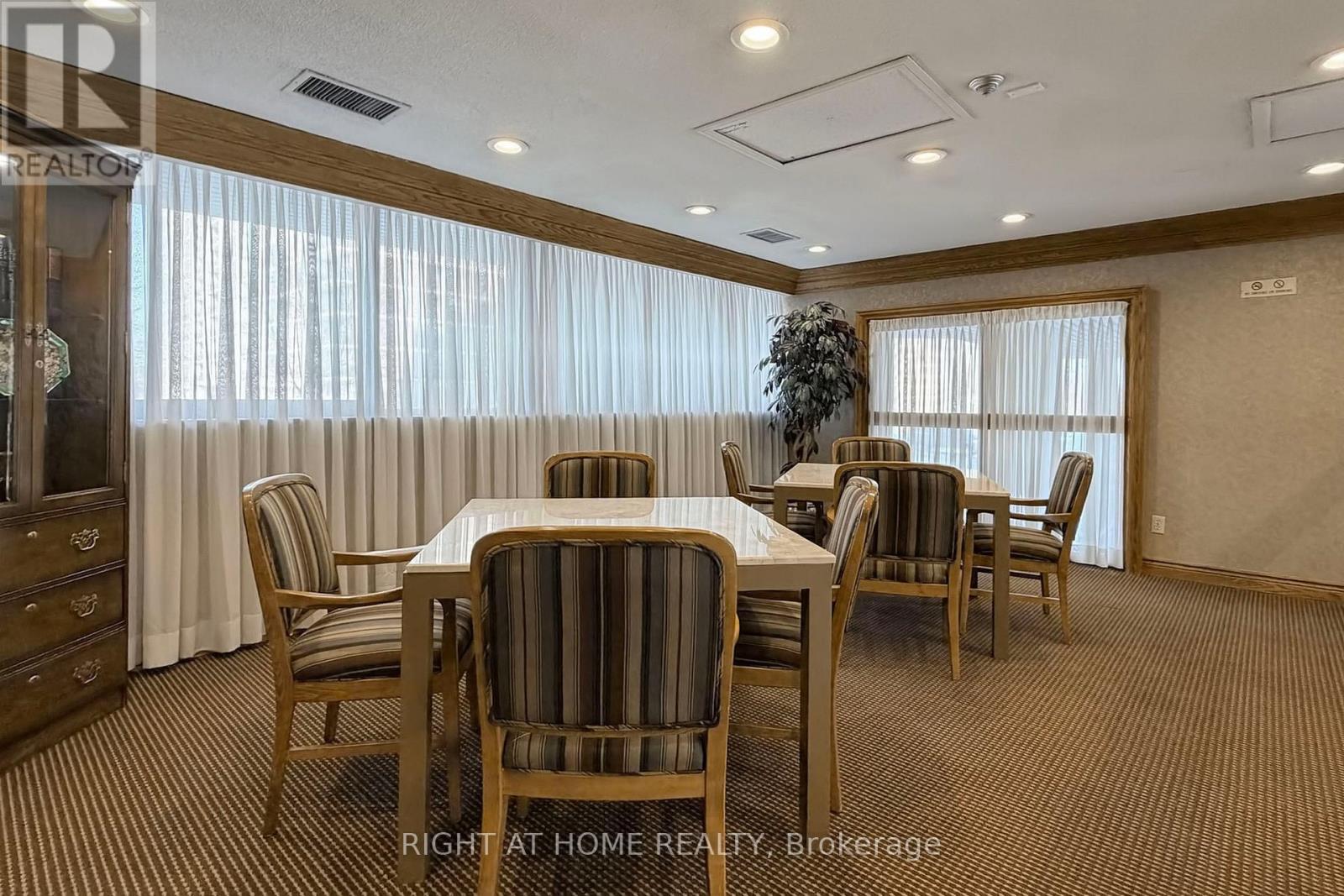 2009 - 40 Richview Road, Toronto, Ontario  M9A 5C1 - Photo 38 - W12834082