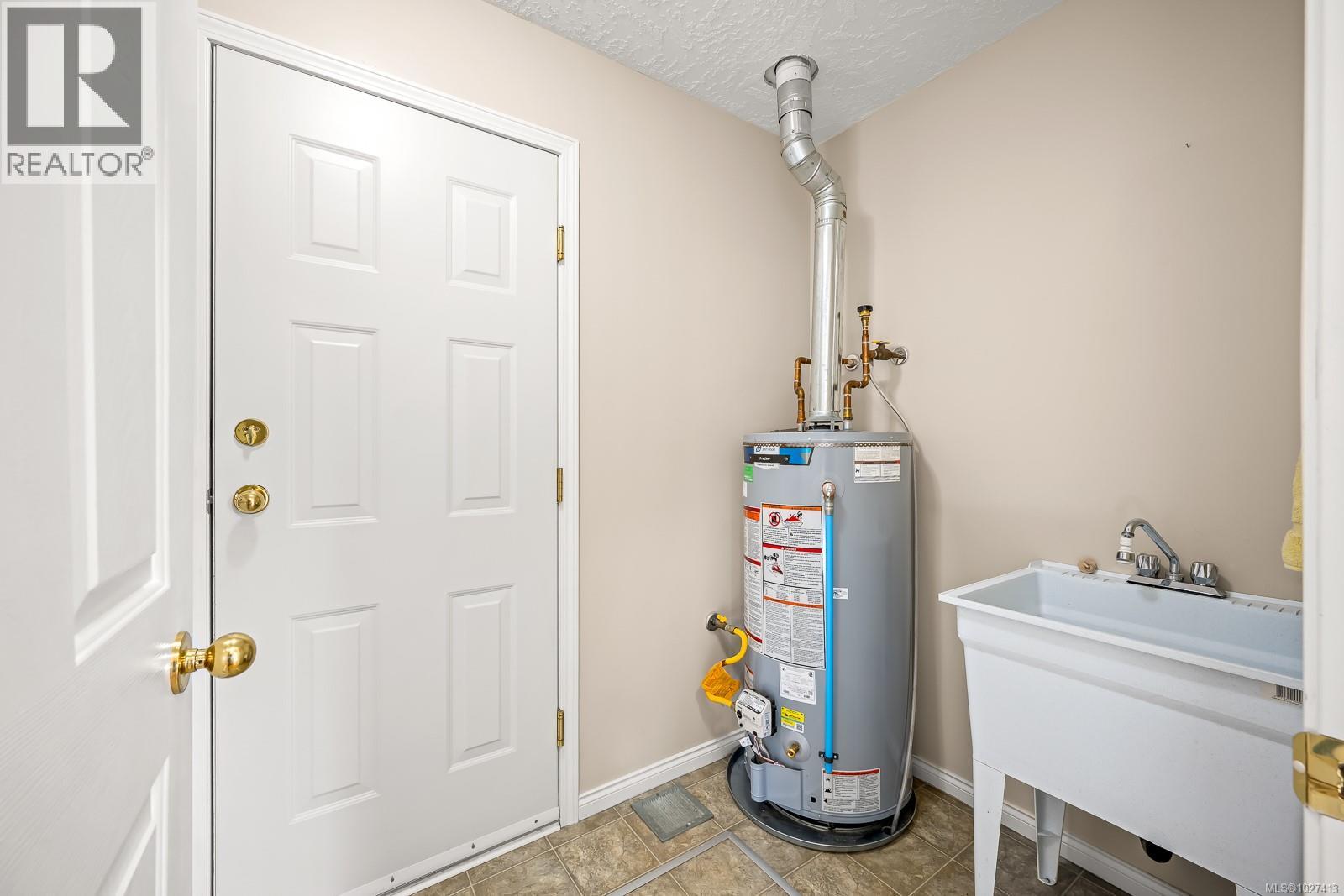 1291 Ridgemount Dr, Comox, British Columbia  V9M 4H1 - Photo 23 - 1027413