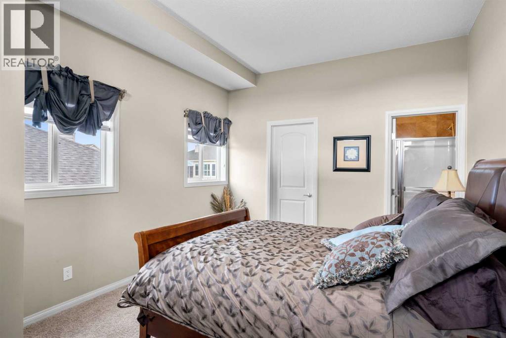 223 Sunset Square, Cochrane, Alberta  T4C 0H3 - Photo 35 - A2285084