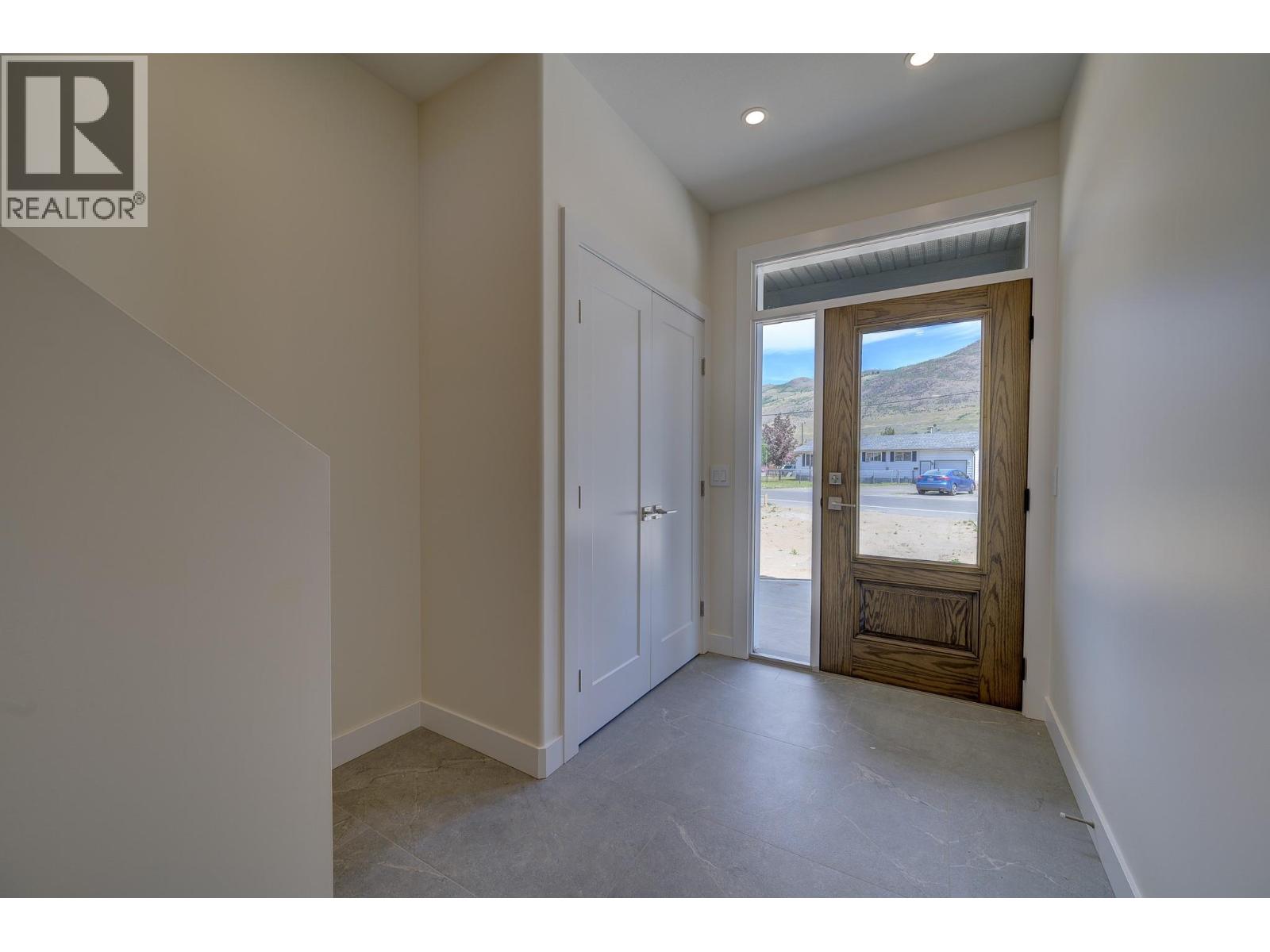 3224 Bank Road, Kamloops, British Columbia  V2B 6Z7 - Photo 2 - 10377455