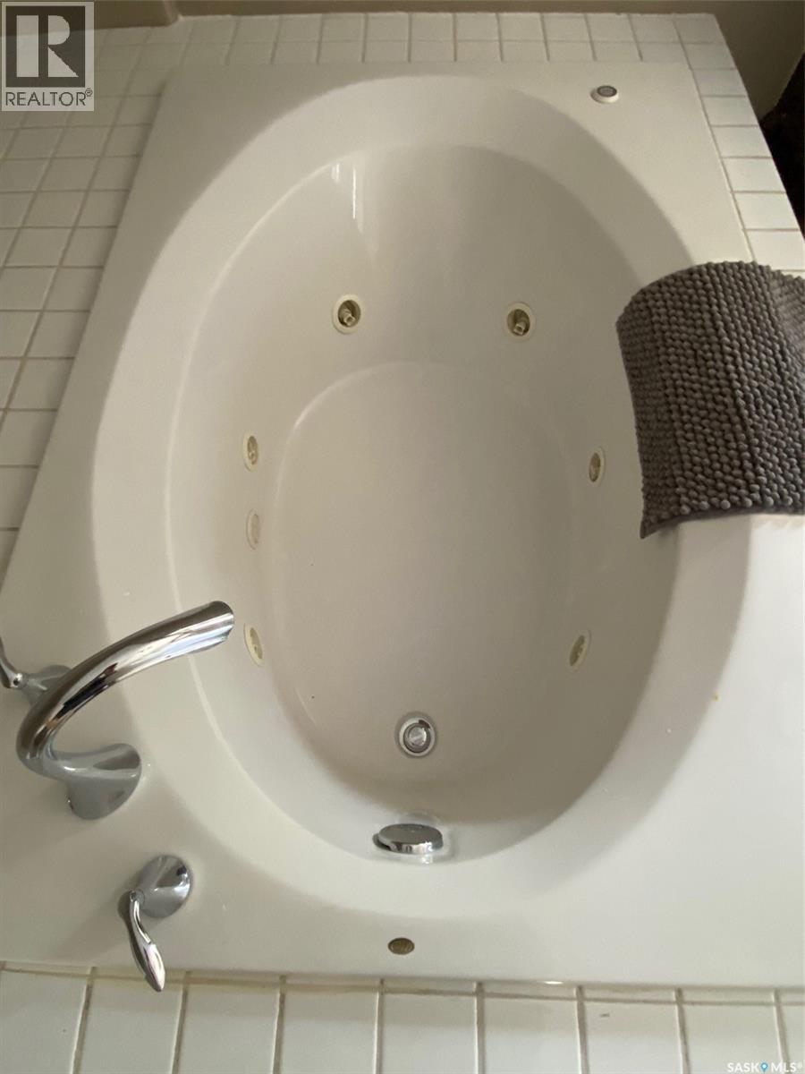 34 Laurier Avenue, Yorkton, Saskatchewan  S3N 1T7 - Photo 32 - SK029467