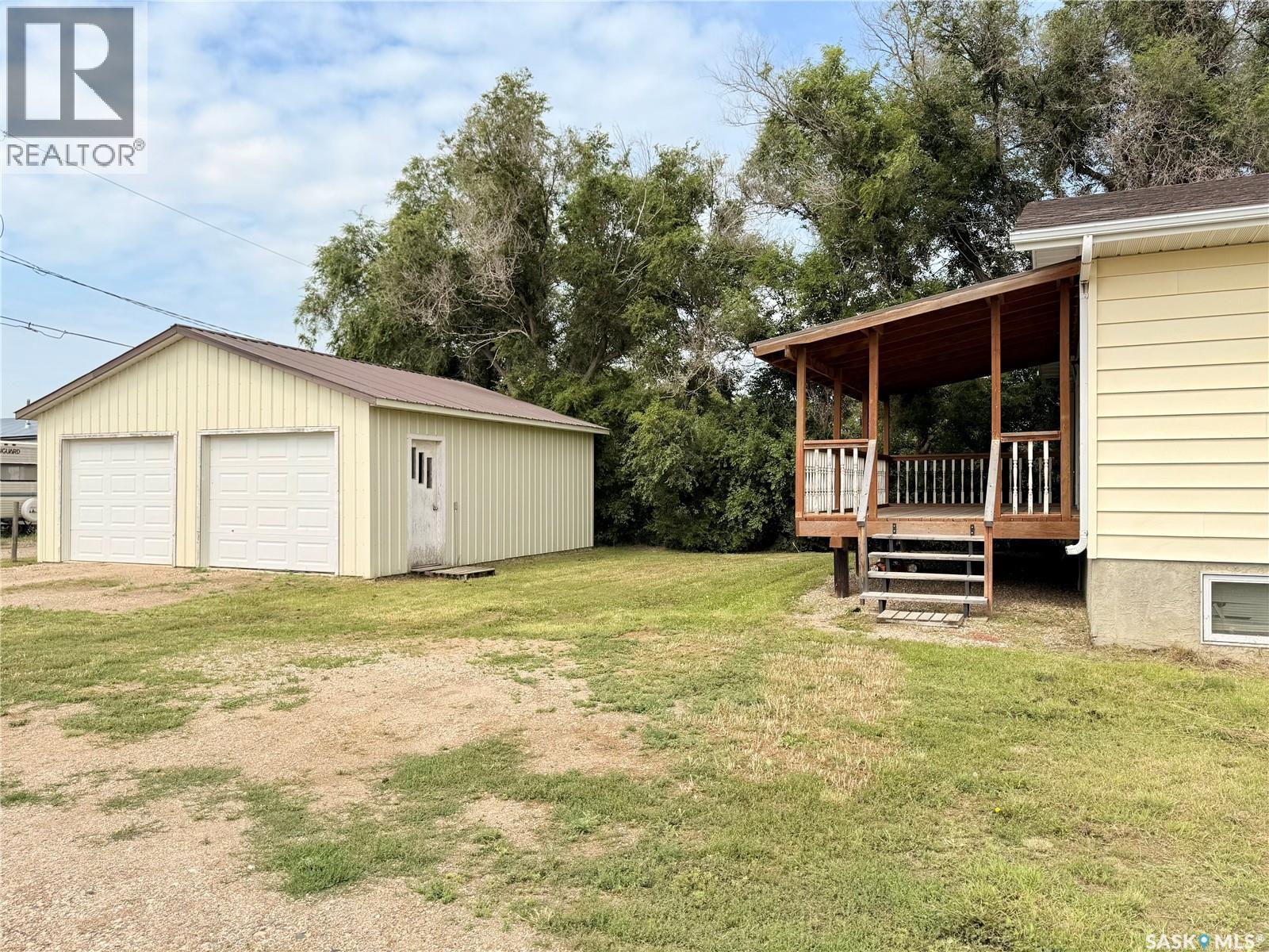 100 1st Avenue N, Lucky Lake, Saskatchewan  S0L 1Z0 - Photo 5 - SK029420
