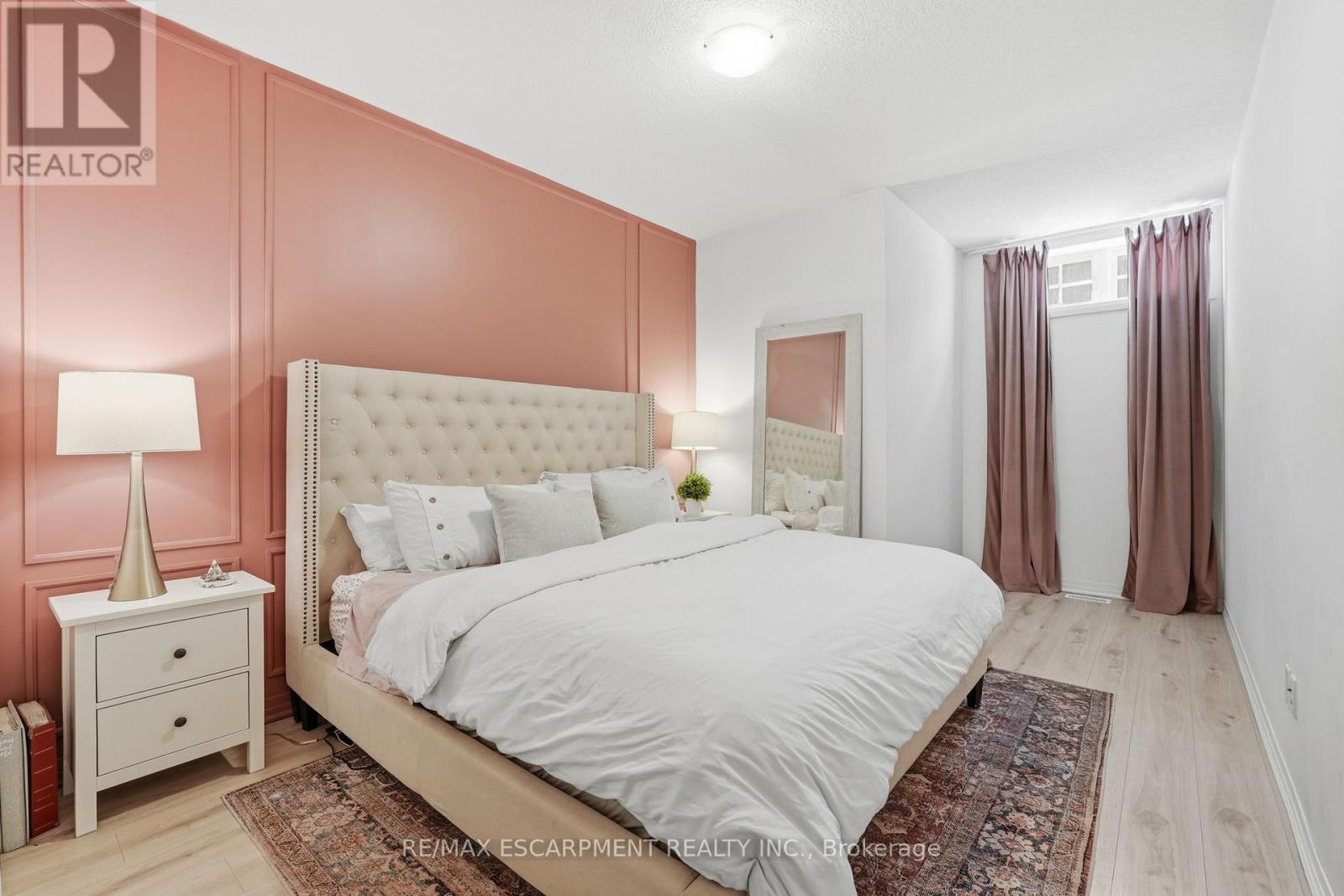 104 - 12 Blanshard Street, Hamilton, Ontario  L8P 0C7 - Photo 10 - X12833920