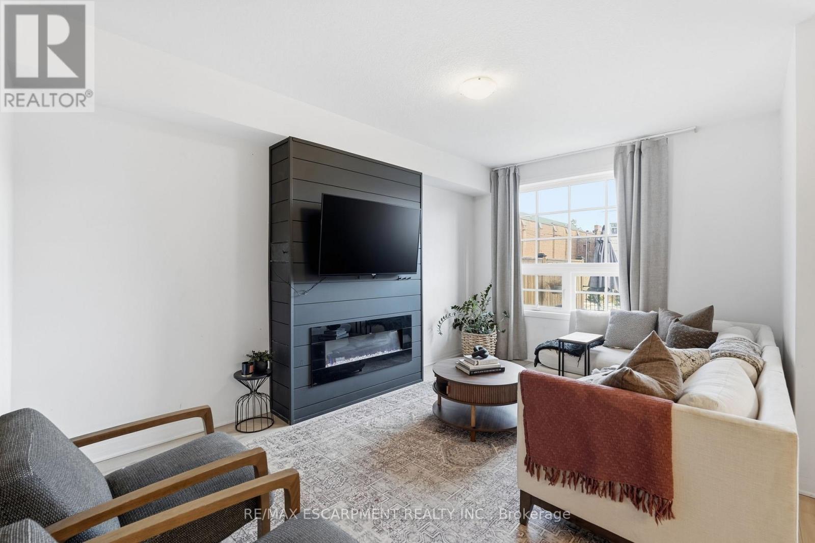 104 - 12 Blanshard Street, Hamilton, Ontario  L8P 0C7 - Photo 6 - X12833920