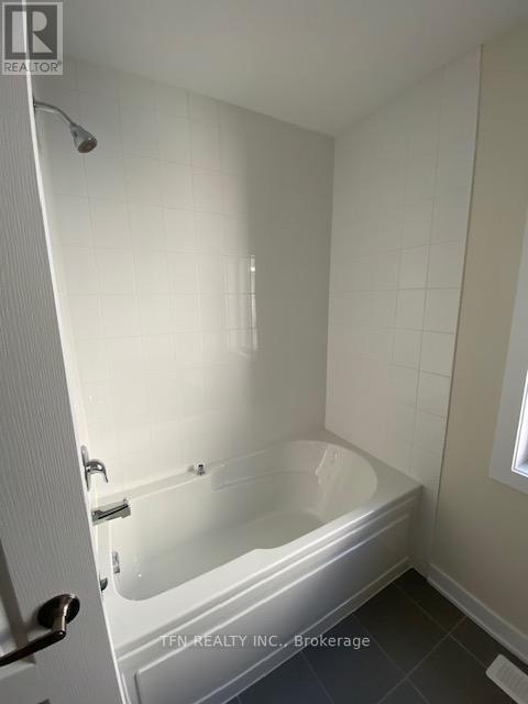 22 Downriver Drive, Welland, Ontario  L3B 0M5 - Photo 21 - X12833932