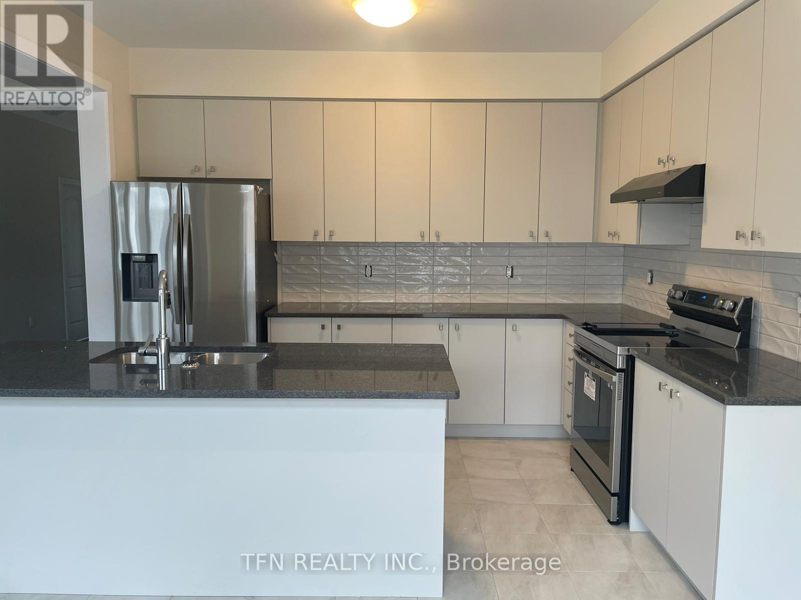 22 Downriver Drive, Welland, Ontario  L3B 0M5 - Photo 3 - X12833932