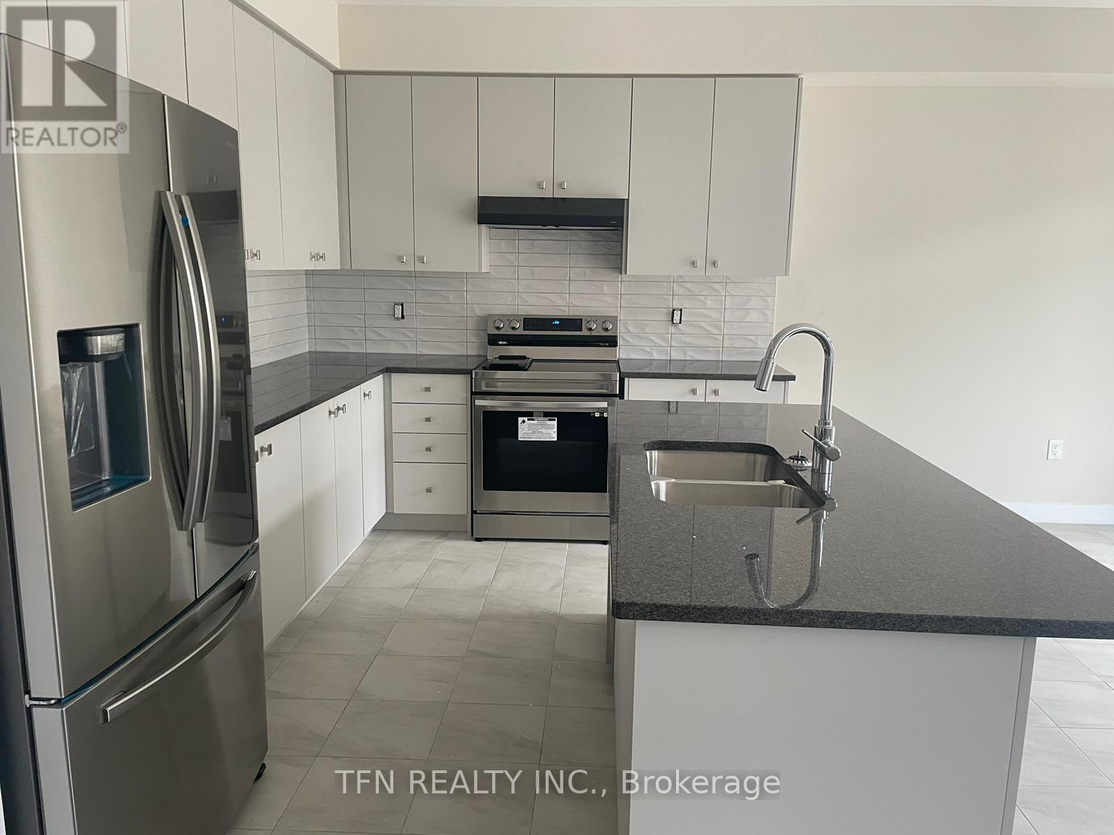 22 Downriver Drive, Welland, Ontario  L3B 0M5 - Photo 5 - X12833932