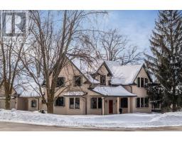 31 MCNAB STREET W, Centre Wellington, Ontario