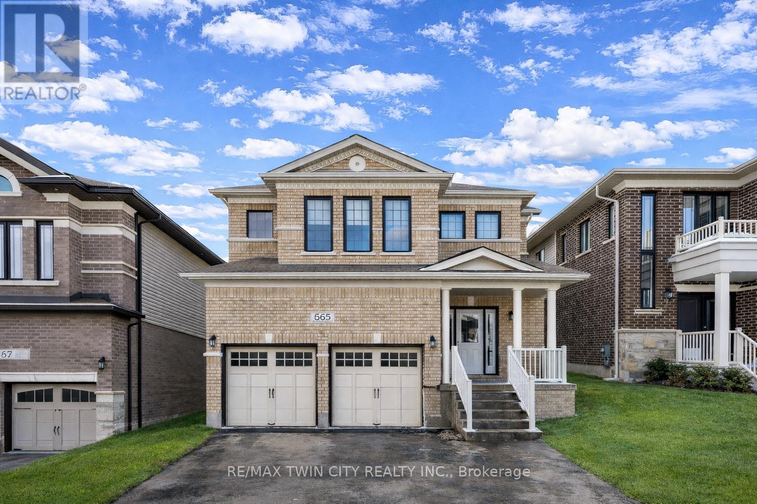 565 Florencedale Crescent, Kitchener, Ontario  N2R 1T6 - Photo 1 - X12834022