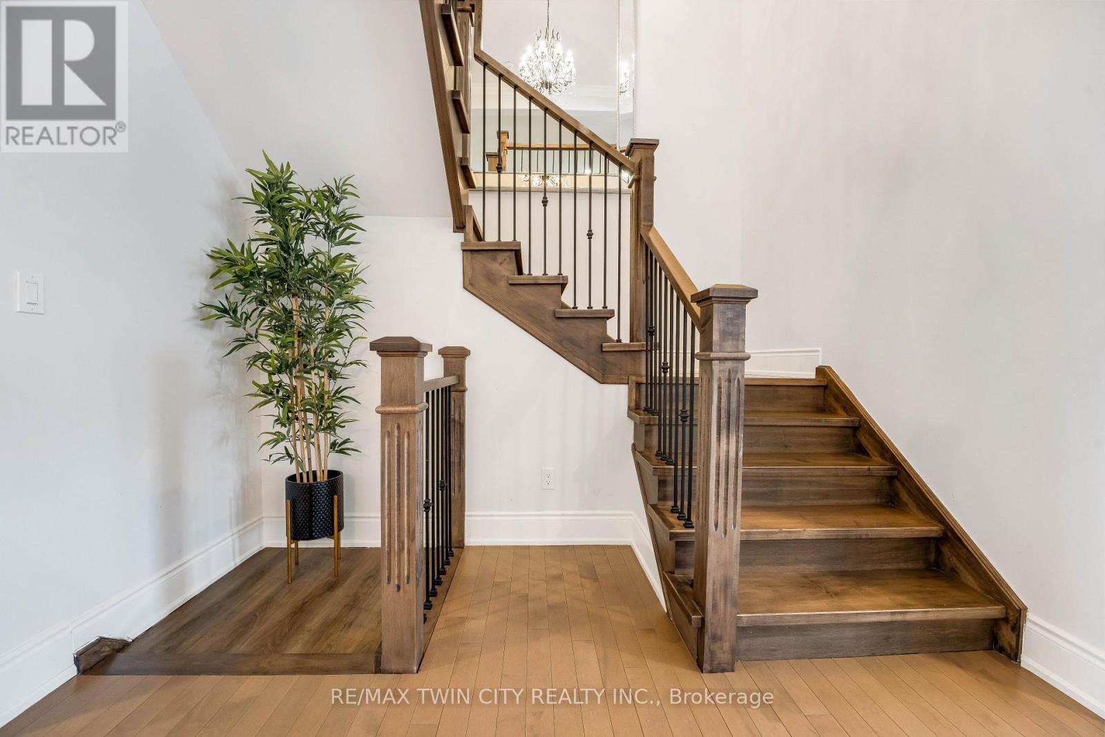 565 Florencedale Crescent, Kitchener, Ontario  N2R 1T6 - Photo 17 - X12834022