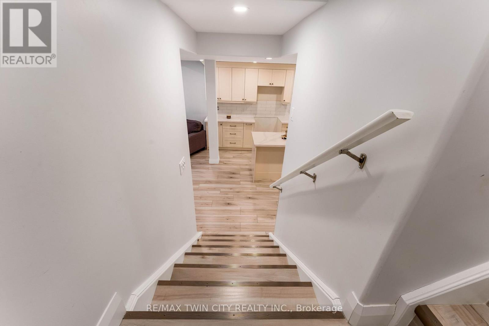 565 Florencedale Crescent, Kitchener, Ontario  N2R 1T6 - Photo 32 - X12834022