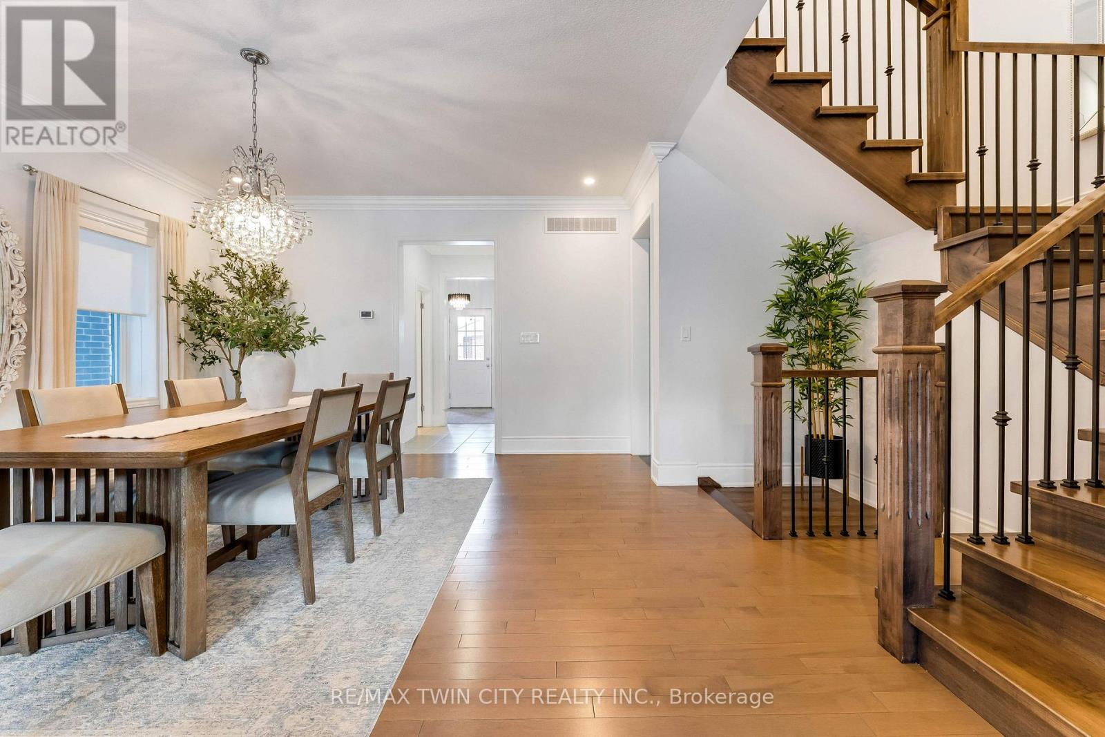 565 Florencedale Crescent, Kitchener, Ontario  N2R 1T6 - Photo 6 - X12834022