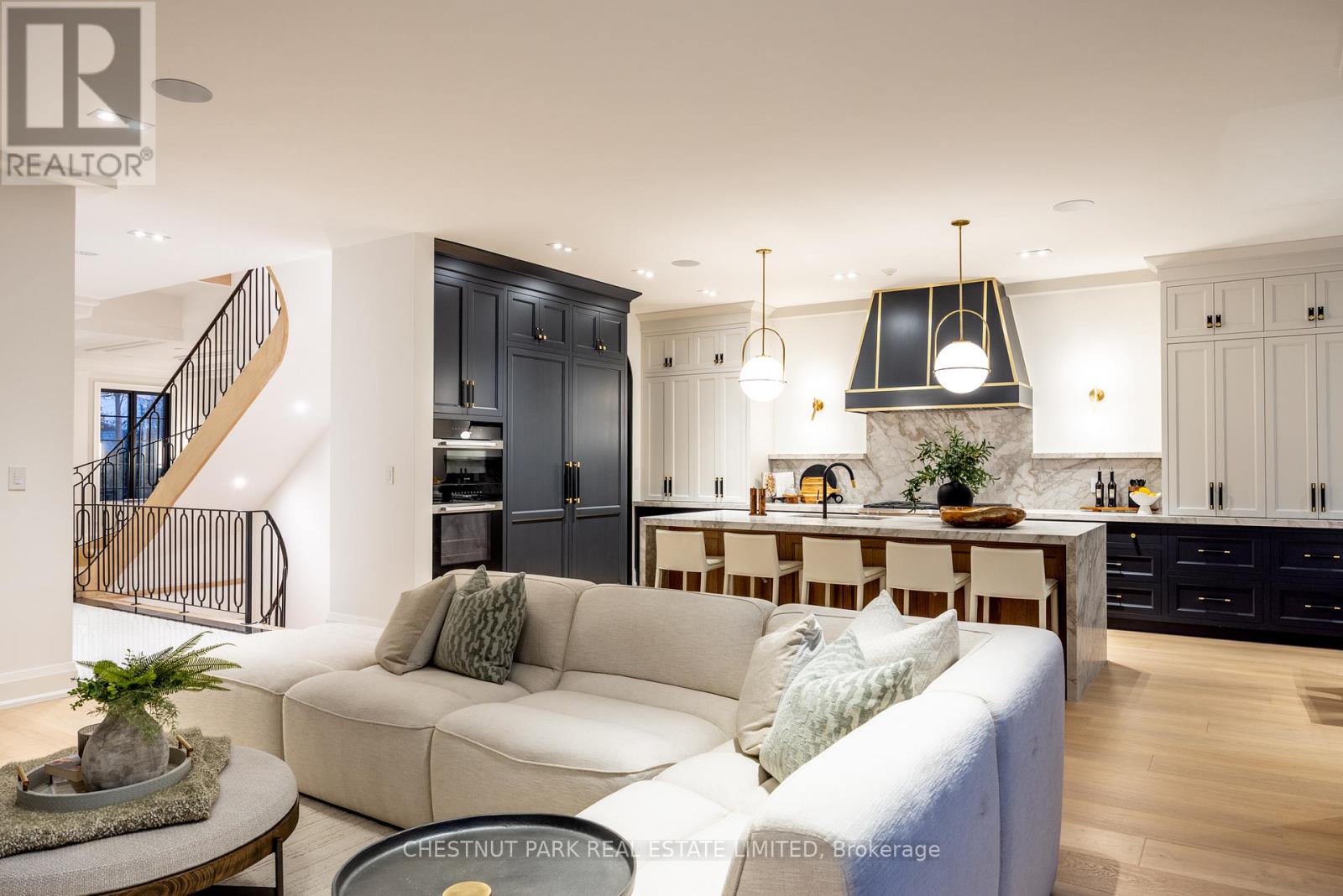 36 Ava Road, Toronto, Ontario  M5P 1Y4 - Photo 23 - C12566170