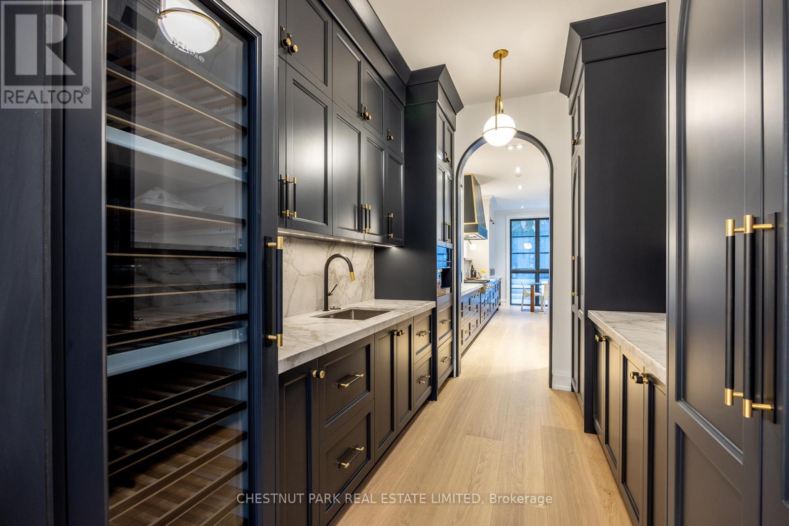 36 Ava Road, Toronto, Ontario  M5P 1Y4 - Photo 12 - C12566170