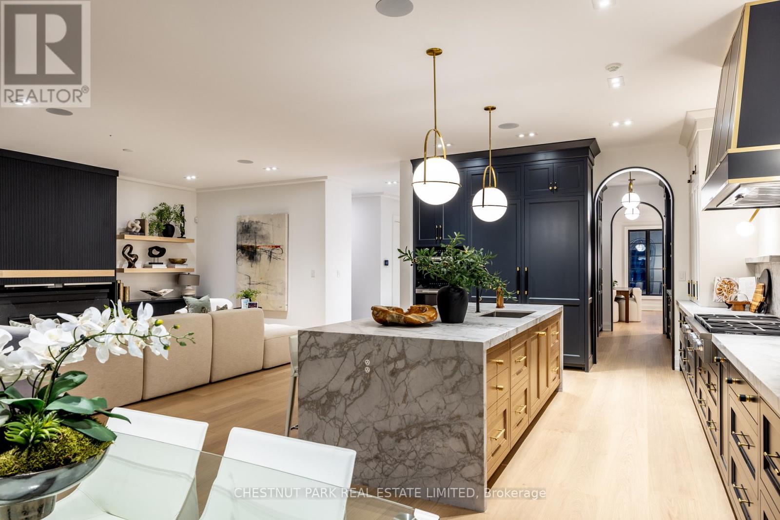 36 Ava Road, Toronto, Ontario  M5P 1Y4 - Photo 18 - C12566170