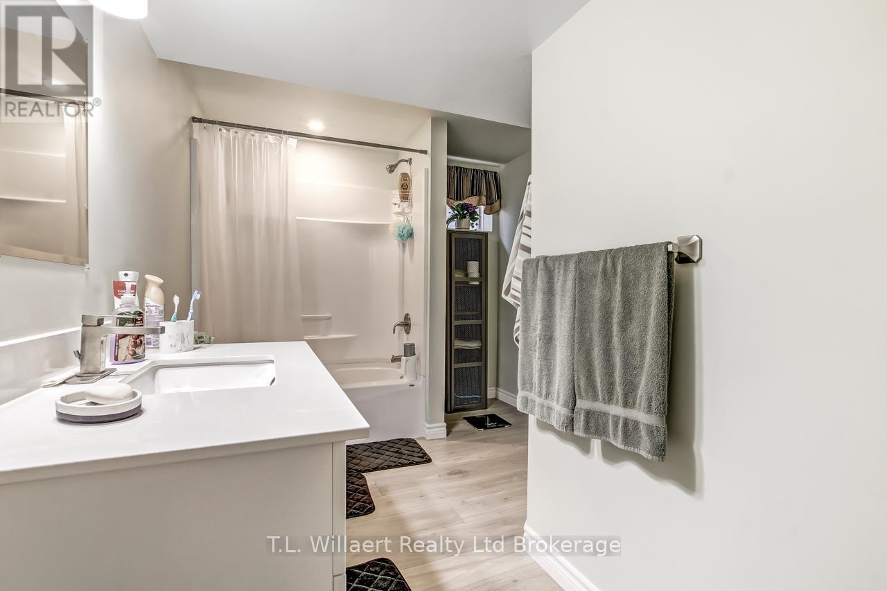 42 Seaton Crescent, Tillsonburg, Ontario  N4G 0J8 - Photo 20 - X12834224