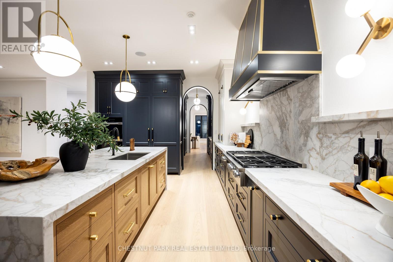 36 Ava Road, Toronto, Ontario  M5P 1Y4 - Photo 19 - C12566170