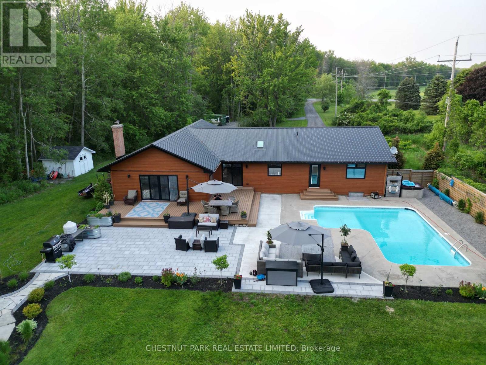 407 County Road 4, Prince Edward County (Hallowell Ward), Ontario  K0K 2T0 - Photo 37 - X12473480