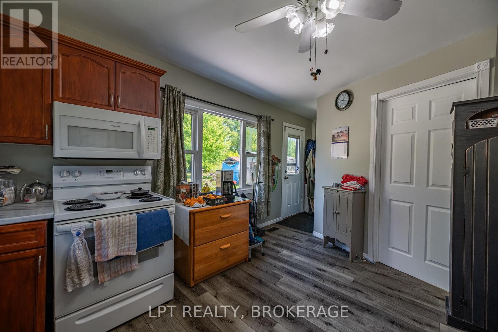 743 Highway 15, Rr#2 Highway, Rideau Lakes, Ontario  K0E 1N0 - Photo 11 - X12438097