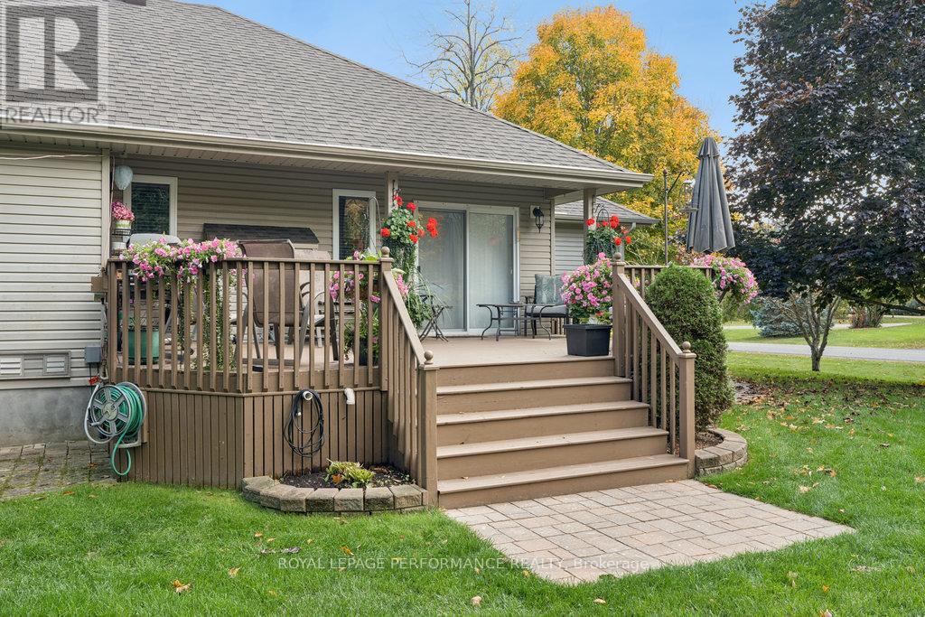 7051 Donwel Drive, Ottawa, Ontario  K4P 1M7 - Photo 34 - X12558946