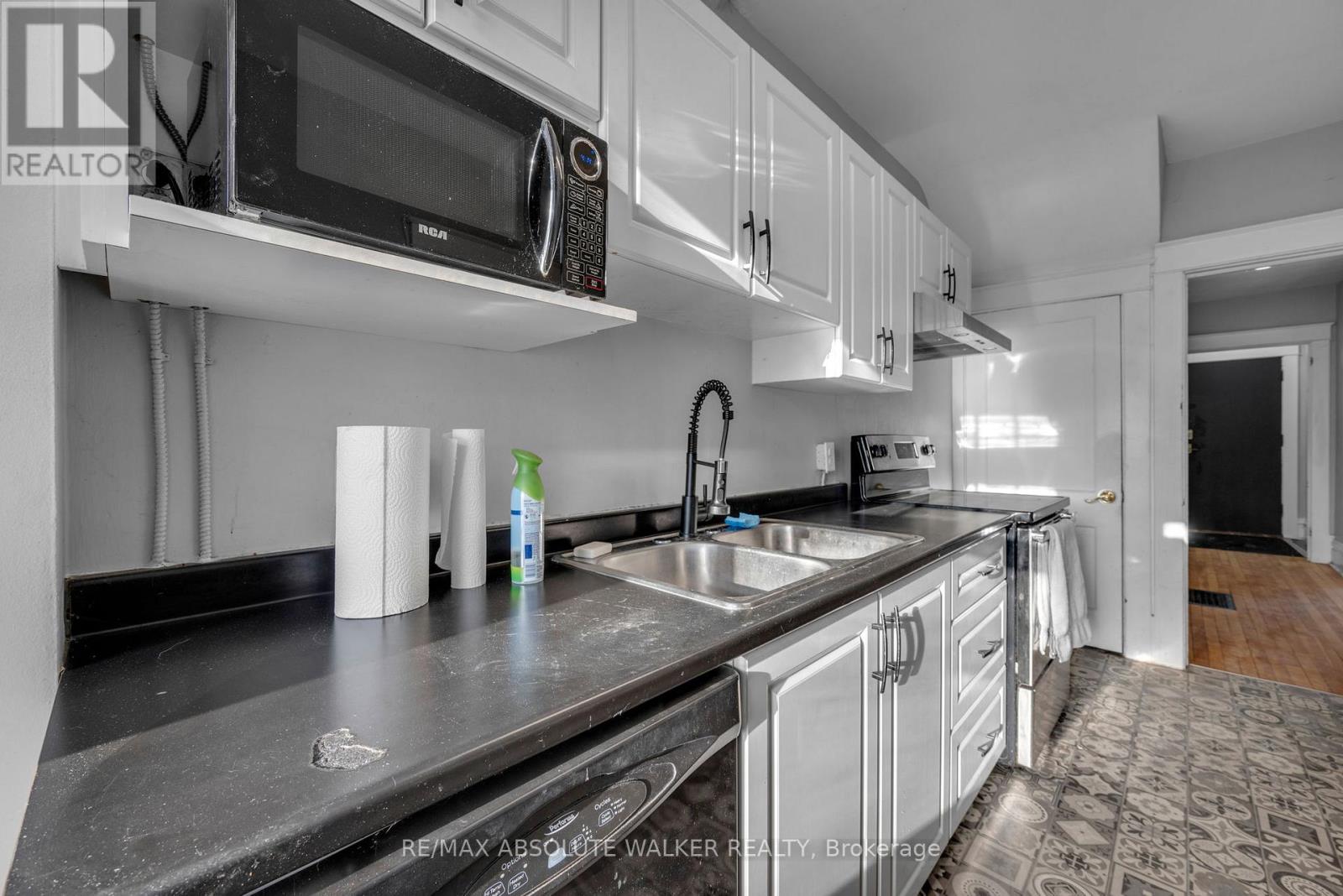 166/168 Main Street, Ottawa, Ontario  K1S 1C2 - Photo 15 - X12826684