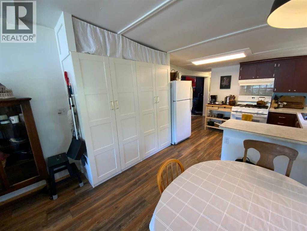 23 Mobile Drive Ne, Three Hills, Alberta  T0M 2A0 - Photo 8 - A2283832