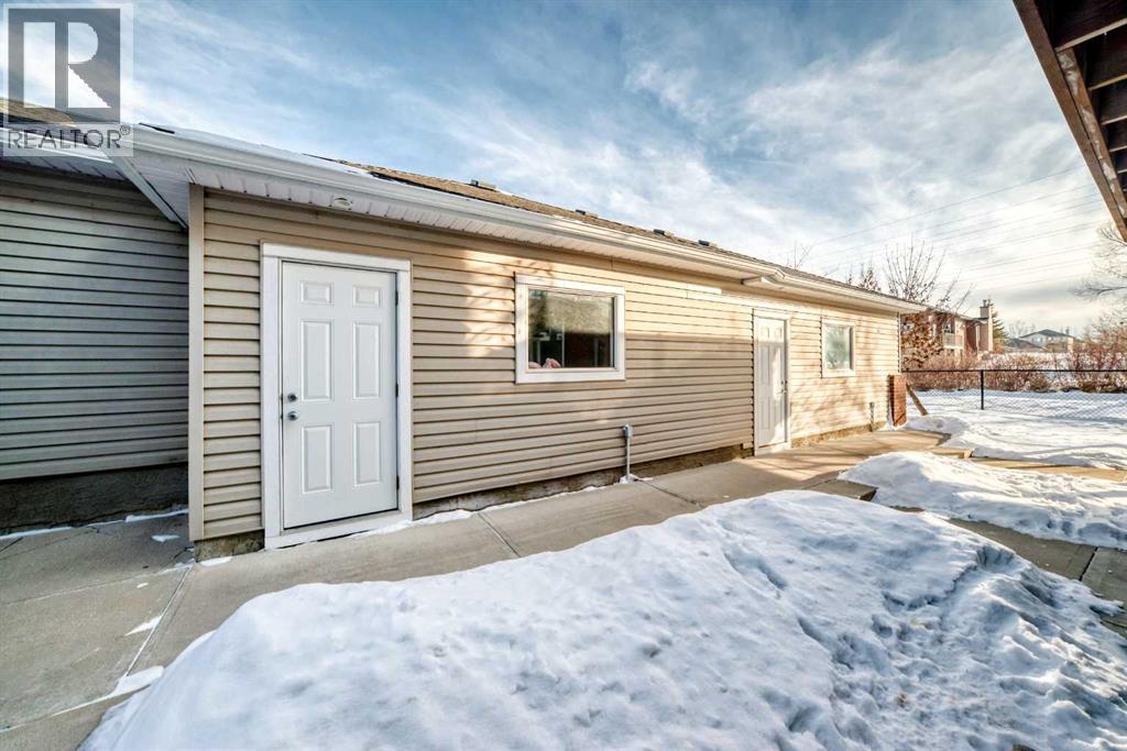 397 Rainbow Falls Drive, Chestermere, Alberta  T1X 0L1 - Photo 32 - A2278613