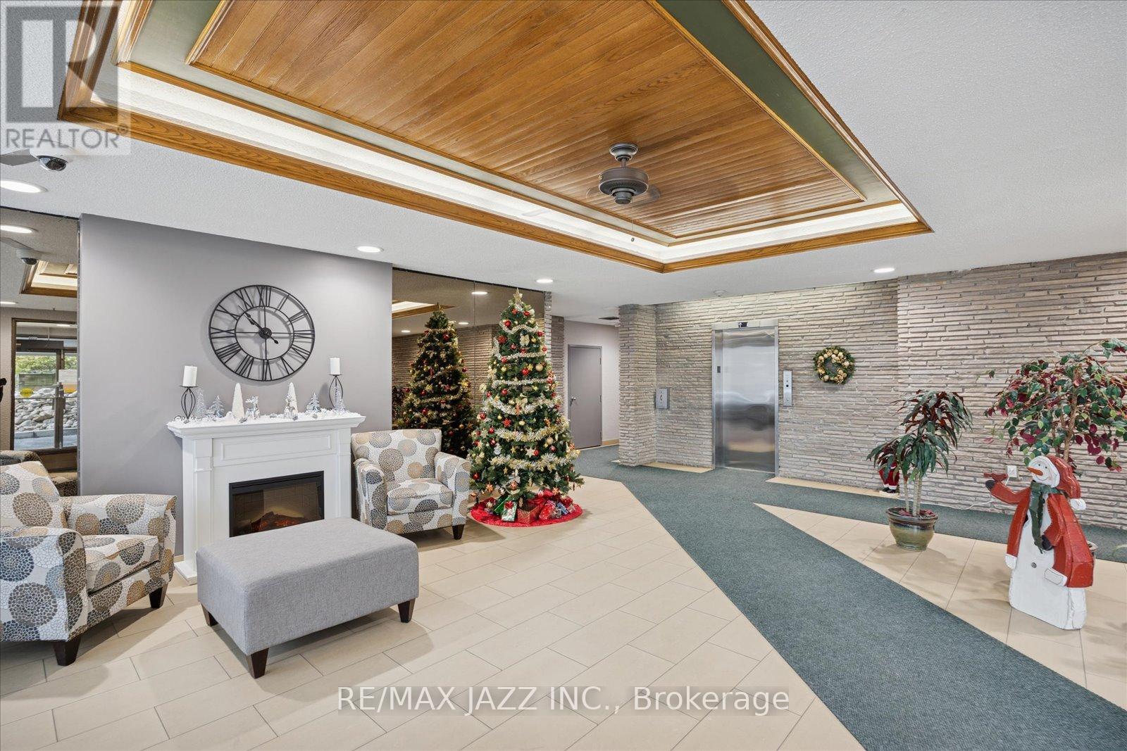 102 - 120 Elgin Street W, Oshawa (O'neill), Ontario  L1G 1S7 - Photo 3 - E12834266