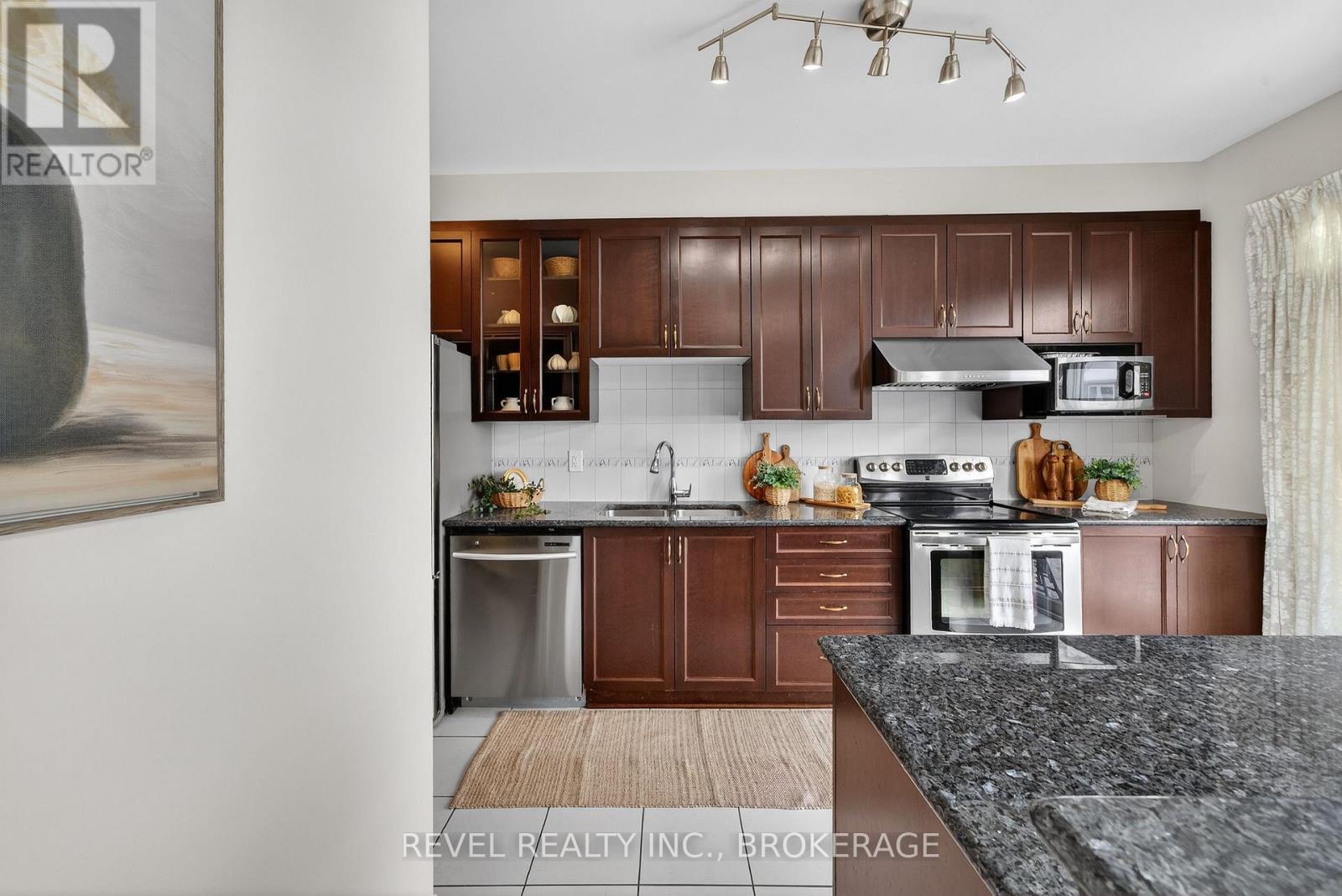 1015 Bluffwood Avenue, Kingston (Kingston East (Incl Barret Crt)), Ontario  K7K 7K6 - Photo 16 - X12834342