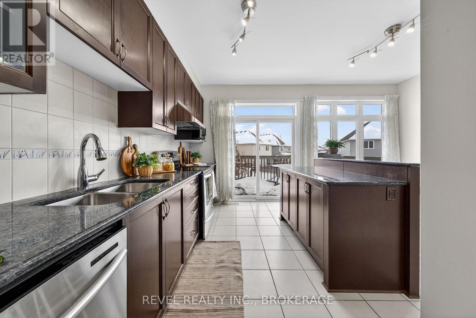 1015 Bluffwood Avenue, Kingston (Kingston East (Incl Barret Crt)), Ontario  K7K 7K6 - Photo 17 - X12834342