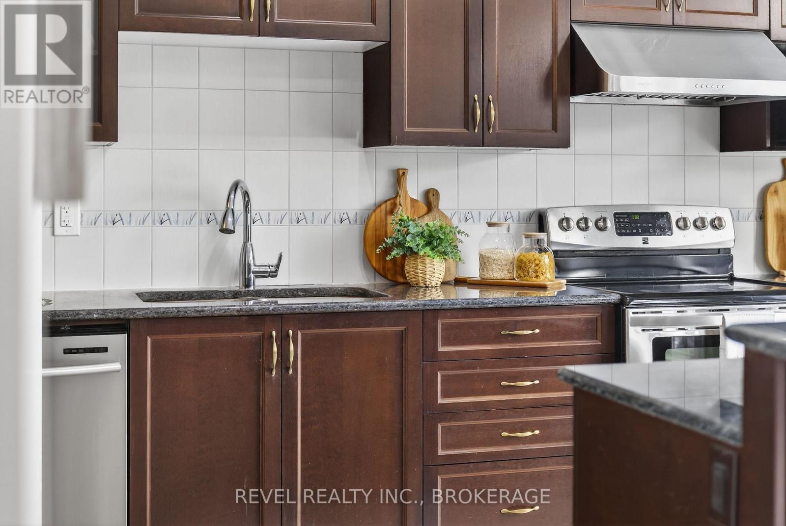 1015 Bluffwood Avenue, Kingston (Kingston East (Incl Barret Crt)), Ontario  K7K 7K6 - Photo 19 - X12834342