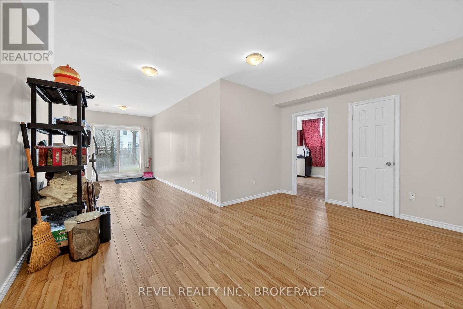 1015 Bluffwood Avenue, Kingston (Kingston East (Incl Barret Crt)), Ontario  K7K 7K6 - Photo 38 - X12834342