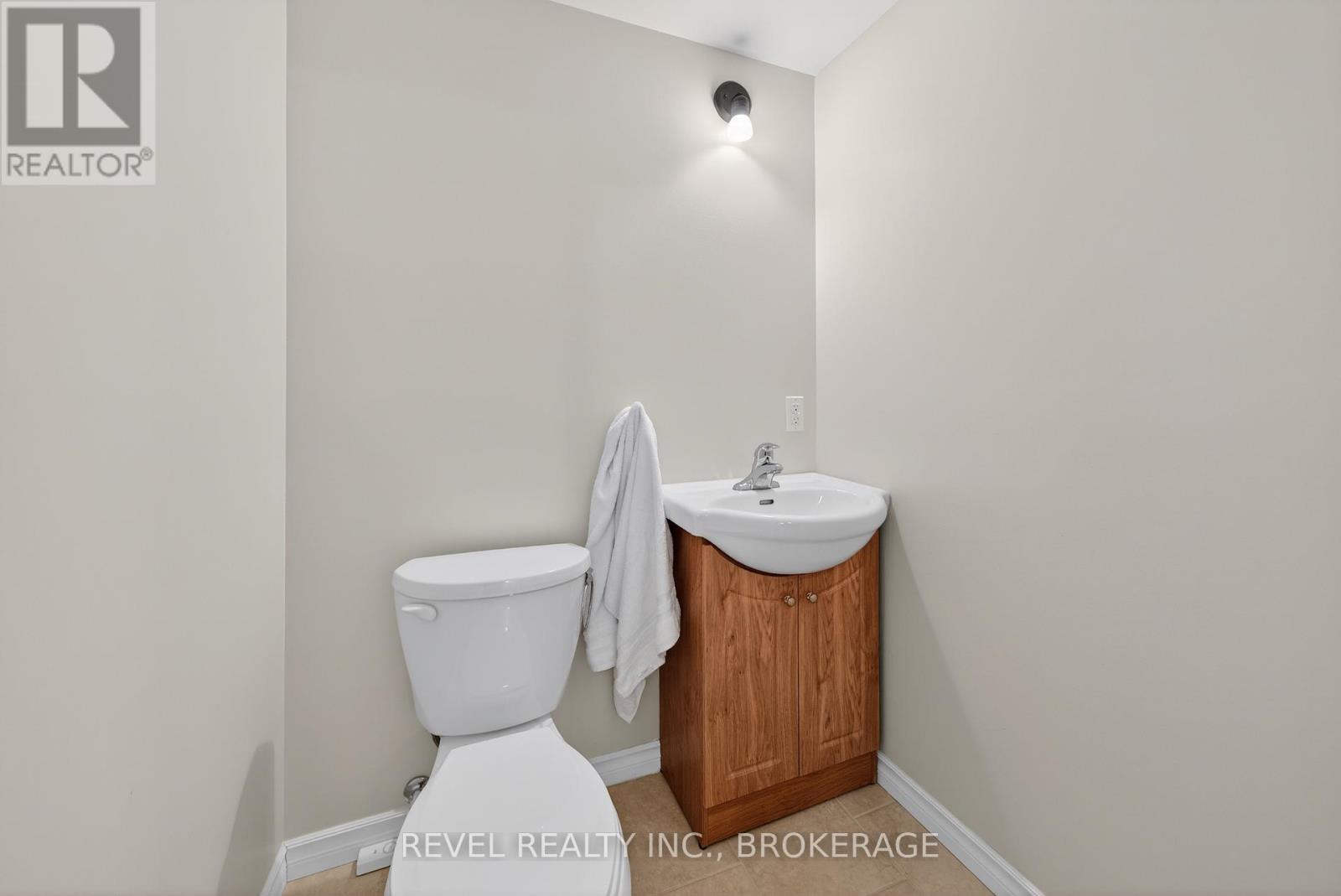 1015 Bluffwood Avenue, Kingston (Kingston East (Incl Barret Crt)), Ontario  K7K 7K6 - Photo 44 - X12834342