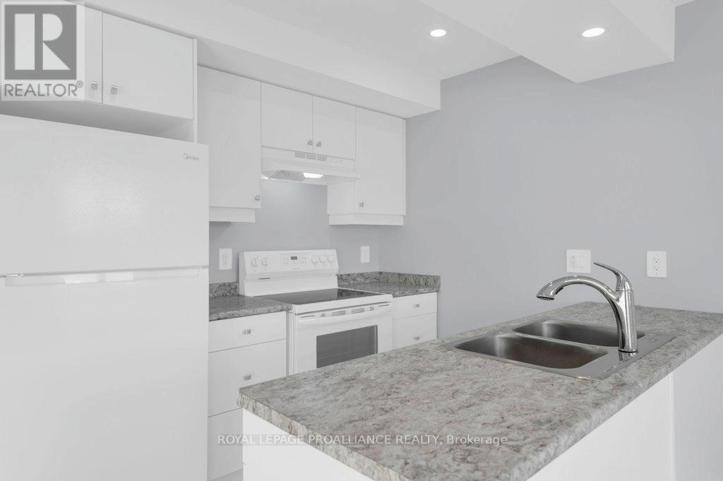 7 Brittany Lane, Quinte West (Frankford Ward), Ontario  K0K 2C0 - Photo 7 - X12834124