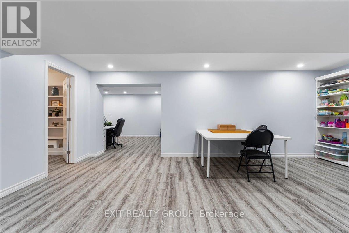 18 Gilbert Crescent, Prince Edward County (Wellington Ward), Ontario  K0K 3L0 - Photo 39 - X12834140