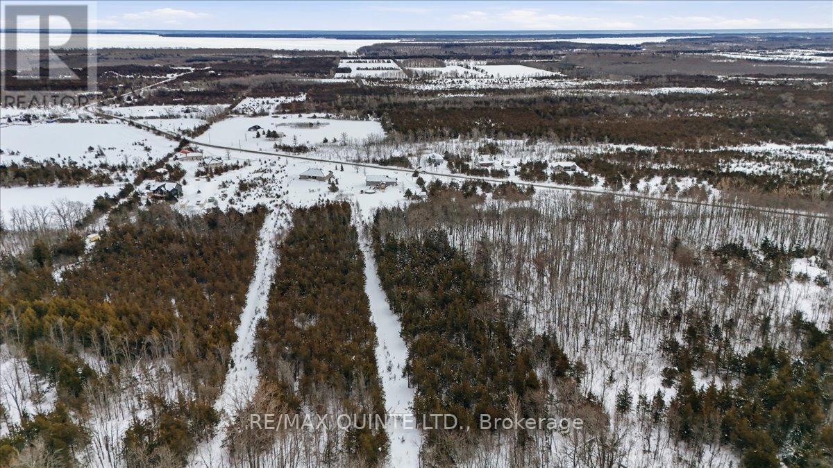 355 Mitchells Crossroad, Prince Edward County (North Marysburg Ward), Ontario  K0K 2T0 - Photo 37 - X12834248