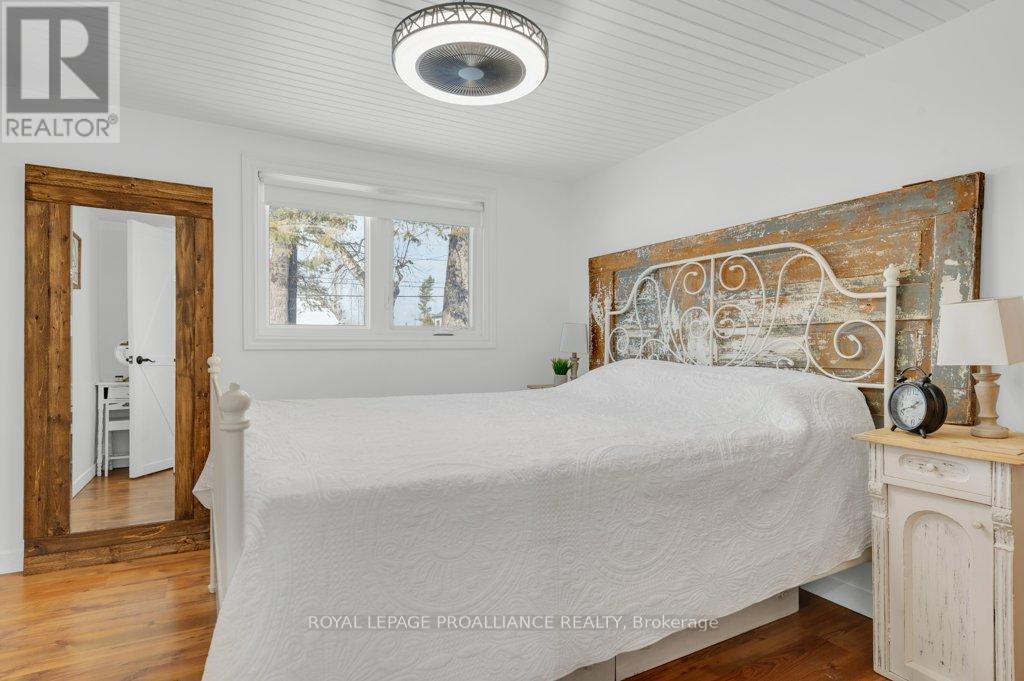 21569 Loyalist Parkway, Prince Edward County (Ameliasburg Ward), Ontario  K0K 1L0 - Photo 20 - X12834254