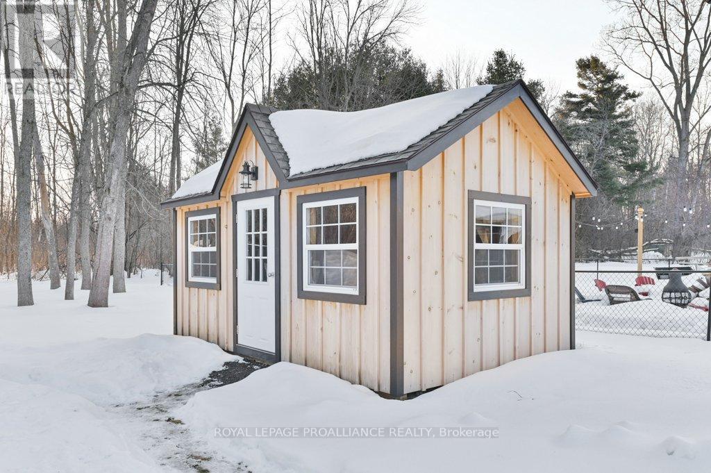 21569 Loyalist Parkway, Prince Edward County (Ameliasburg Ward), Ontario  K0K 1L0 - Photo 33 - X12834254