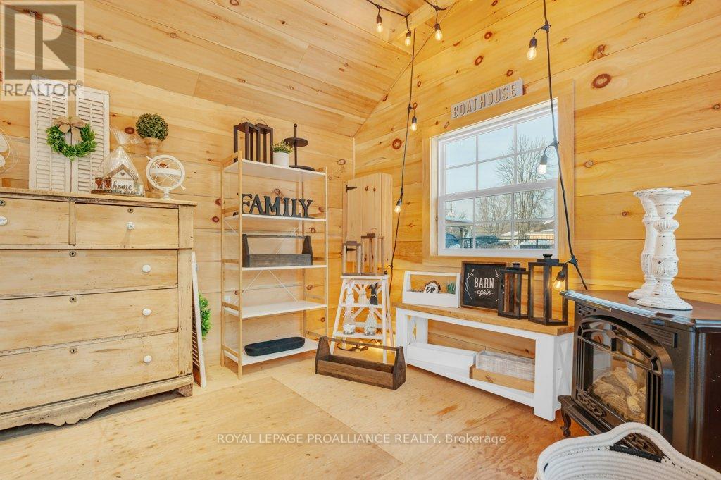 21569 Loyalist Parkway, Prince Edward County (Ameliasburg Ward), Ontario  K0K 1L0 - Photo 35 - X12834254