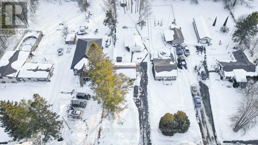 21569 Loyalist Parkway, Prince Edward County (Ameliasburg Ward), Ontario  K0K 1L0 - Photo 39 - X12834254