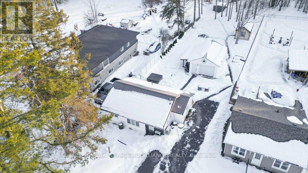 21569 Loyalist Parkway, Prince Edward County (Ameliasburg Ward), Ontario  K0K 1L0 - Photo 40 - X12834254