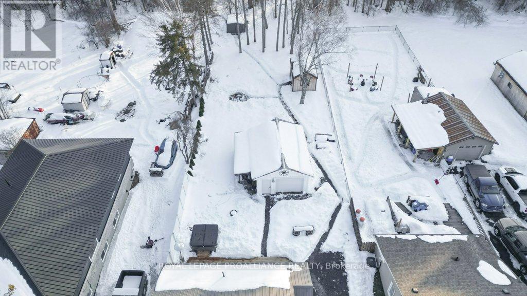 21569 Loyalist Parkway, Prince Edward County (Ameliasburg Ward), Ontario  K0K 1L0 - Photo 42 - X12834254