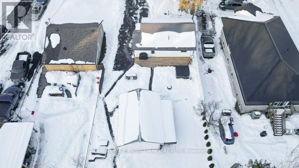 21569 Loyalist Parkway, Prince Edward County (Ameliasburg Ward), Ontario  K0K 1L0 - Photo 44 - X12834254