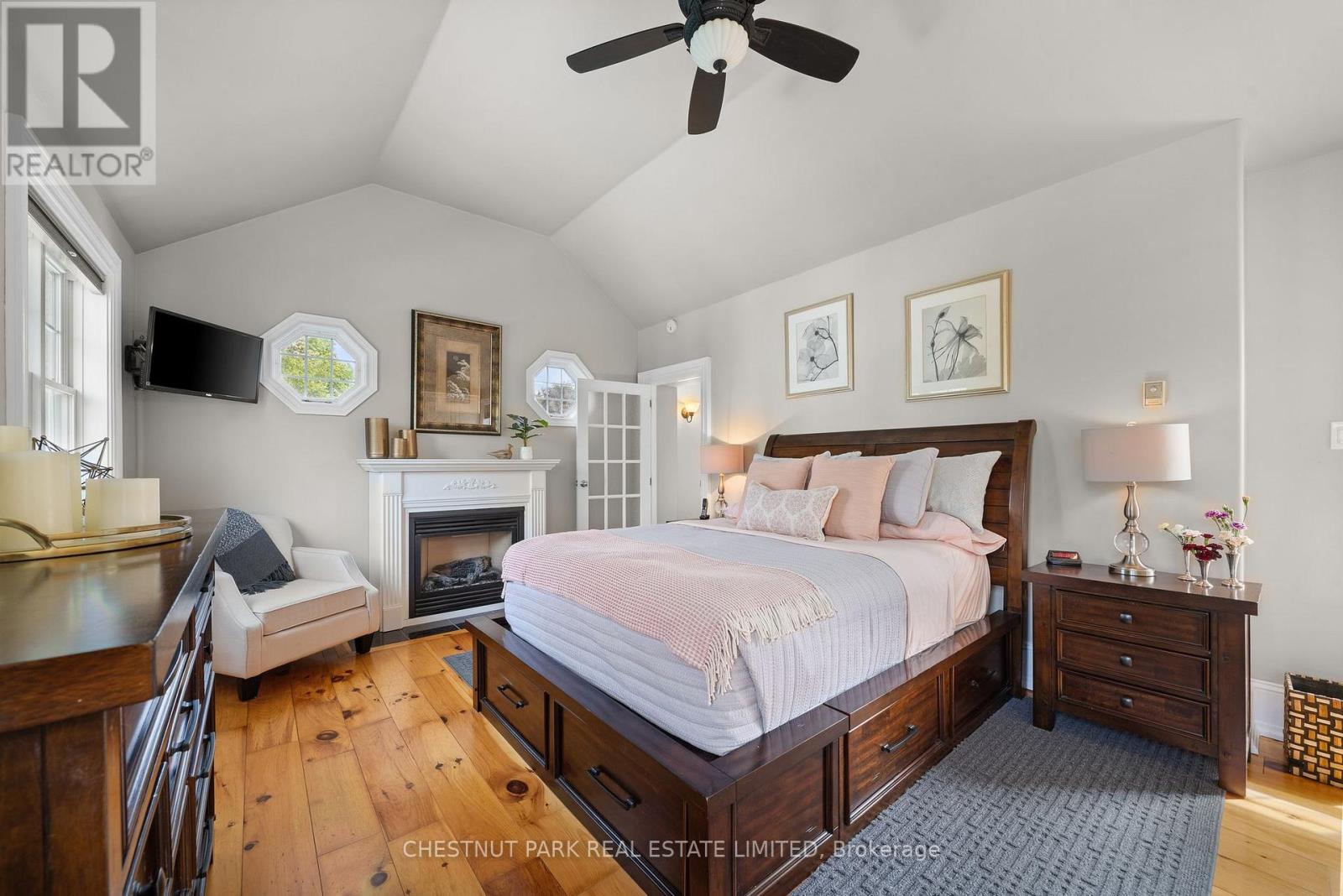 26 Centre Street, Prince Edward County (Picton Ward), Ontario  K0K 2T0 - Photo 34 - X12834368