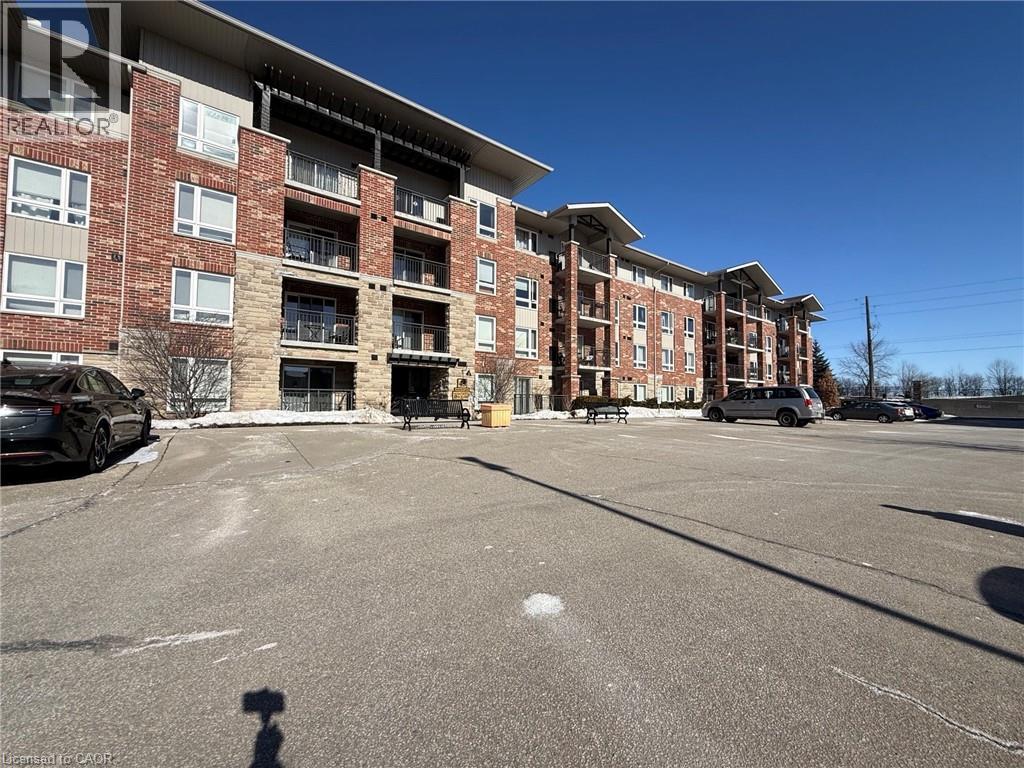 43 WATERFORD Drive Unit# 402, guelph, Ontario