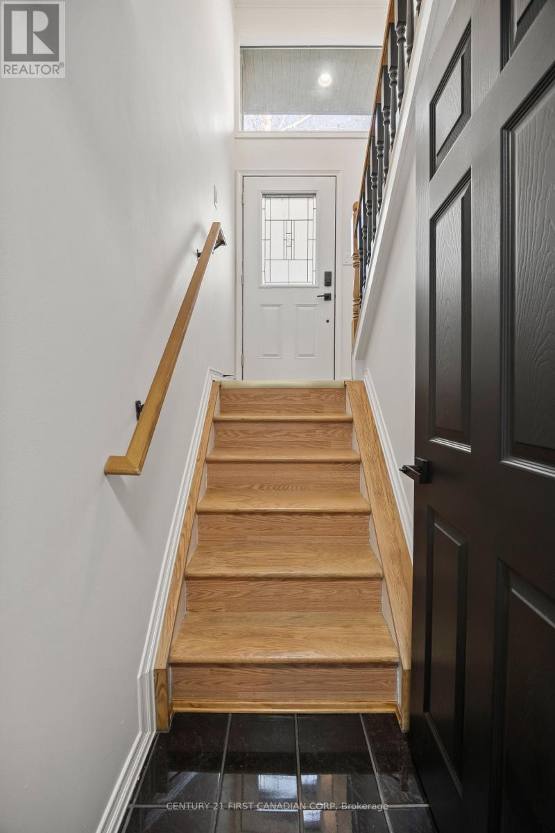 70986 B Line, Lambton Shores, Ontario  N0M 1T0 - Photo 24 - X12834168